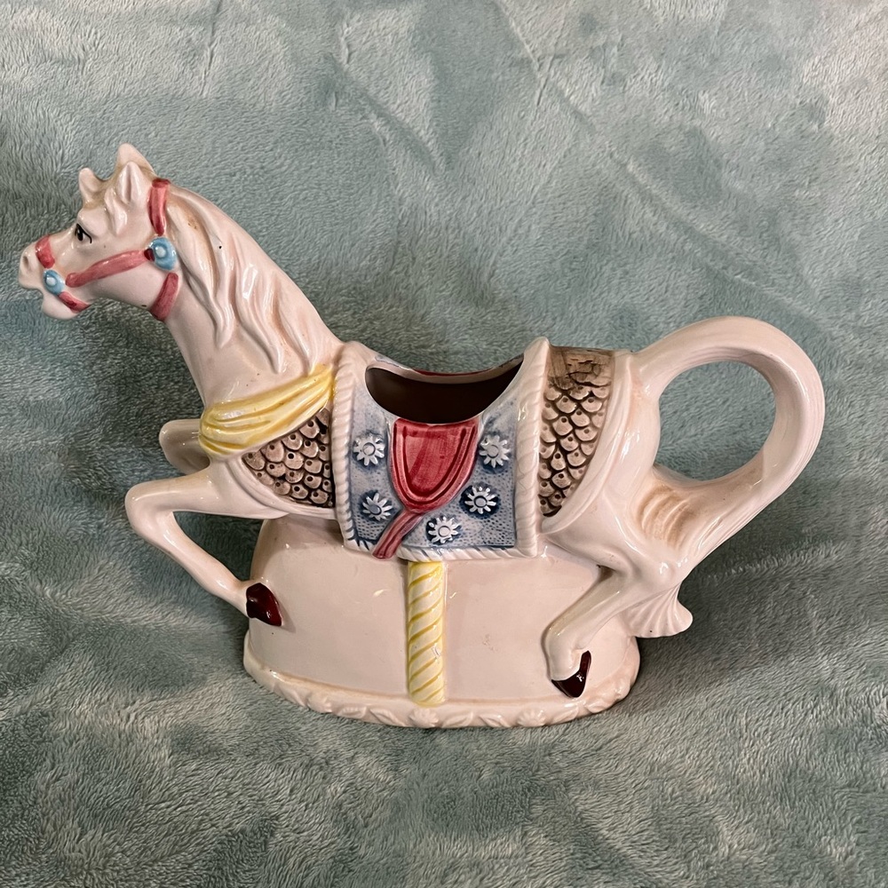 Horse teapot, I thought it was a creamer,sorry, he is beautiful, Heritage Mint